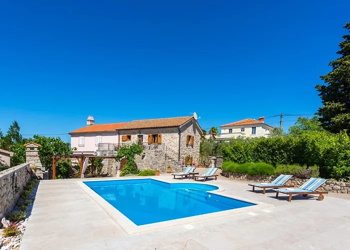 Katarina Villa *