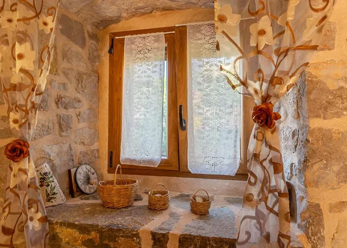 Katarina Villa Rasopasno