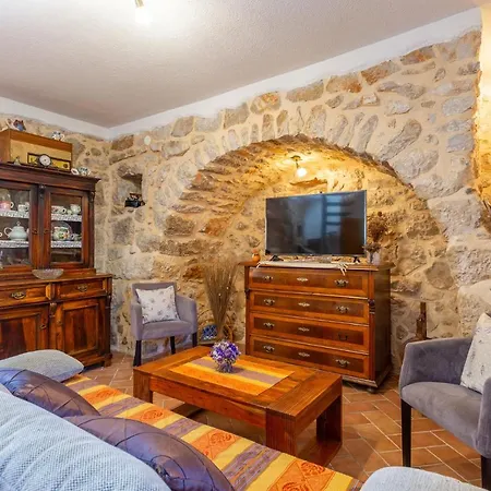 Katarina * Rasopasno