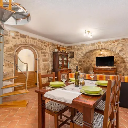 Katarina Villa